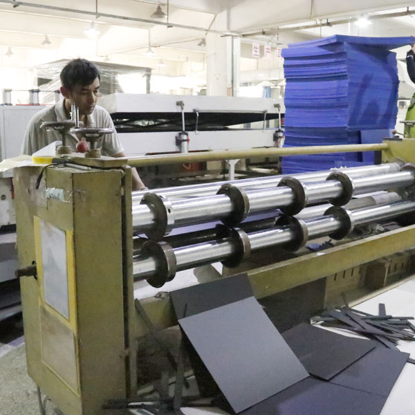 中空板設(shè)備生產(chǎn)車間